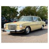 1976 MERCEDES 240V