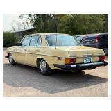 1976 MERCEDES 240V