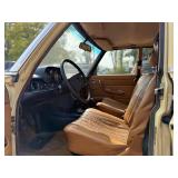 1976 MERCEDES 240V