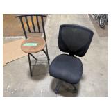 2 CHAIRS 2 CHAIRS