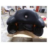 2008 ULTRA REAR TOURING PACK & WINDSHIELD BAG COPPER & BLACKTRUNCK WITH SPEAKERS ONE IS PUNCHURED OTHER WISE TRUNK IS SUPER CLEAN 2008 ULTRA REAR TOURING PACK & WINDSHIELD BAG COPPER & BLACKTRUNCK WITH SPEAKERS ONE IS PUNCHURED OTHER WISE TRUNK IS SUPER CLEAN