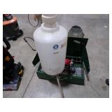 COLEMAN GAS CAMP STOVE SUPER CLEAN LIKE NEW & WATER JUG COLEMAN GAS CAMP STOVE SUPER CLEAN LIKE NEW & WATER JUG