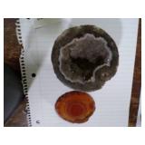 2 GORGIOUS STONES 1 AGATE SLICE AND 1 GEODE 2 GORGIOUS STONES 1 AGATE SLICE AND 1 GEODE