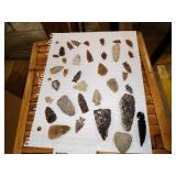 GREAT LOT OF ARROW HEADS WITH A LOT OF  VARIETY GREAT LOT OF ARROW HEADS WITH A LOT OF  VARIETY