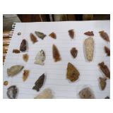GREAT LOT OF ARROW HEADS WITH A LOT OF  VARIETY GREAT LOT OF ARROW HEADS WITH A LOT OF  VARIETY
