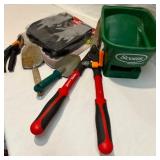 Yardwork Lot with Gloves Yardwork Lot with Gloves