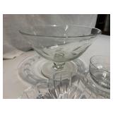 Glass Serving Pieces Lot of 4 Glass Serving Pieces Lot of 4