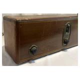Vintage RCA Radiola Tube Radio Vintage RCA Radiola Tube Radio