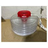 NESCO Fixed Temperature Dehydrator 4 Trays NESCO Fixed Temperature Dehydrator 4 Trays
