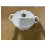 Le Creuset 7.25" Oval Dutch Oven with Lid Le Creuset 7.25" Oval Dutch Oven with Lid