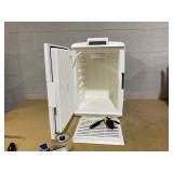 Igloo Iceless 40qt Portable Thermoelectric Cooler Igloo Iceless 40qt Portable Thermoelectric Cooler