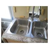 2017 Ford E-450 Freedom Elite RV 22FE– 11,687 Miles – LOW MILES