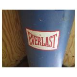 Everlast heavy duty punching bag wi...