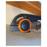 Orfeld Battery-Powered Vacuum