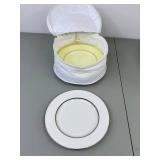 Fukagawa Bone China Dinner Set - 8 Place Settings w/ Storage Cases