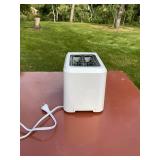 Cuisinart Toaster, Hamilton Beach Coffee Maker, CD Clock Radio, Shelf Organizer