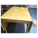 Vintage hardwood drop-leaf dining t...