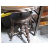 Gorgeous vintage Clawfoot 2-tier en...