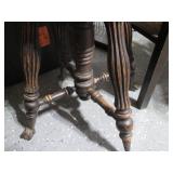 Gorgeous vintage Clawfoot 2-tier en...