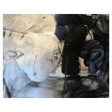Reusable insulated tote containing ...