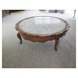 Vintage 42" Scalloped edge Wood cla...