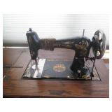 Vintage "The Free No 5" Seamstress ...