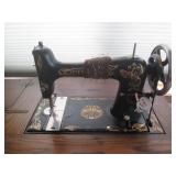 Vintage "The Free No 5" Seamstress ...