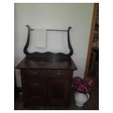 Vintage Entry Wash Basin Cabinet ma...