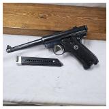 Ruger Mark I, 22LR Semi Auto Pistol w/Case