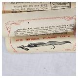 Very Very Nice Original AL Foss Pork Rind Minnow, in original Tin Box with Manual