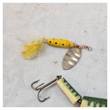 Like New L & S Bass Master Lure in Green/Cream and Rooster Tail Like New L & S Bass Master Lure in Green/Cream and Rooster Tail