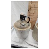 Pair of 2 Tone Stoneware Jug, No noticable Cracks/Chips Pair of 2 Tone Stoneware Jug, No noticable Cracks/Chips