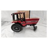 1/16th Scale Ertl International Harvester 5088Tractor(Ertl Prestige Collection) 1/16th Scale Ertl International Harvester 5088Tractor(Ertl Prestige Collection)