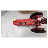 1/16th Ertl McCormick Farmall H Tractor 1/16th Ertl McCormick Farmall H Tractor