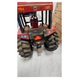 1/16th Ertl International Harvester 5288 MFWD Tractor (Ertl Prestige Collection) 1/16th Ertl International Harvester 5288 MFWD Tractor (Ertl Prestige Collection)