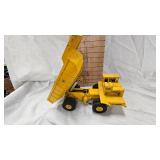 Ertl International Harvester Pay Hauler Ertl International Harvester Pay Hauler