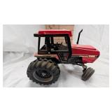 1/16 Scale Case IH 2594 Tractor (Ertl Prestige Collection) 1/16 Scale Case IH 2594 Tractor (Ertl Prestige Collection)
