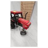 1/16 Scale Case IH 2594 Tractor (Ertl Prestige Collection) 1/16 Scale Case IH 2594 Tractor (Ertl Prestige Collection)