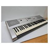 Working YAMAHA Portatone Electronic Keyboard