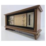 Mid Century Sears SILVERTONE Tabletop Radio