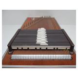 Nice Condition Oscar Schmidt MEG Auto Harp w/Carrying Case