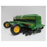 Like-New JOHN DEERE Diecast Tractor & Planter Set