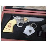 Large Lot of Assorted Vintage & Newer Toy Guns etc