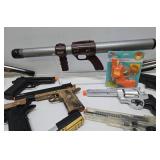 Large Lot of Assorted Vintage & Newer Toy Guns etc