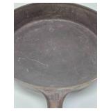 Vintage GRISWOLD Cast Iron 716B Skillet