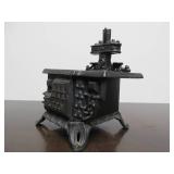 Vintage Cast Iron QUEEN DOLL Stove