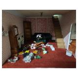 Wonderful Large Doll House w/Many Accessories