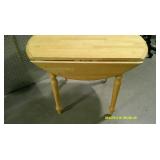 Blonde Round Leafed Table