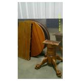 Fancy Leaf Insert Round Table