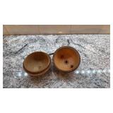 Vintage 3.5-Inch Wooden String Ball Souvenir Box with Scenic Decals